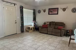 200 N 7th St, Lometa, TX 76853 - Photo 4