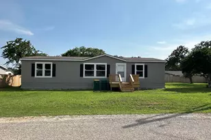 134 E Castlelake Dr, Granite Shoals, TX 78654 - Photo 1