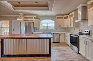 243 E Flag Creek Ranch Rd, Llano, TX 78643 - Photo 6