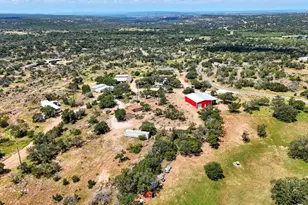 104 Ridge Rd, Burnet, TX 78611 - Photo 4