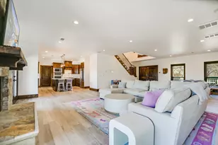 104 The Hills Ln, Horseshoe Bay, TX 78657 - Photo 4