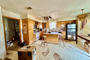 2501 W Belaire Ln, Granite Shoals, TX 78654 - Photo 14