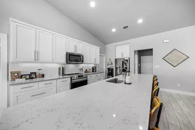 303 Robin Hood Lane, Granite Shoals, TX 78654 - Photo 14