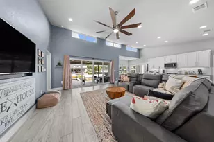 303 Robinhood Ln, Granite Shoals, TX 78654 - Photo 8