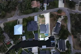 303 Robinhood Ln, Granite Shoals, TX 78654 - Photo 2