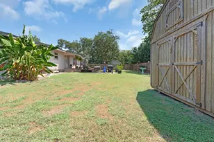 209 E Live Oak St, Burnet, TX 78611 - Photo 20