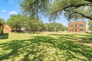 102 Camm Lary Cir, Burnet, TX 78611 - Photo 22