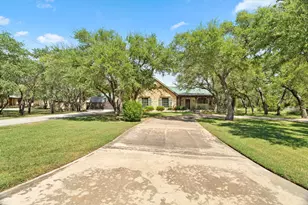 102 Camm Lary Cir, Burnet, TX 78611 - Photo 2