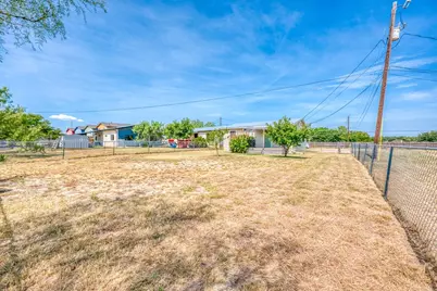 301 S Avenue S, Marble Falls, TX 78654 - Photo 10