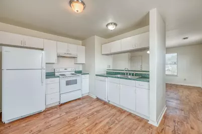 301 S Avenue S, Marble Falls, TX 78654 - Photo 6