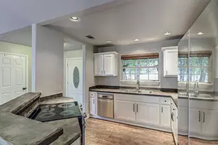 724 Cypress Ln, Cottonwood Shores, TX 78657 - Photo 10