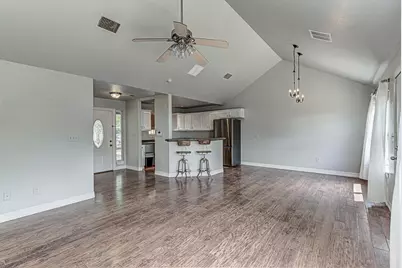 724 Cypress Ln, Cottonwood Shores, TX 78657 - Photo 4