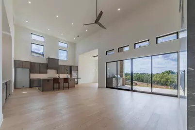 105 Manciano, Horseshoe Bay, TX 78657 - Photo 4