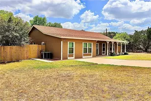 501 Possum Trot St, Burnet, TX 78611 - Photo 2