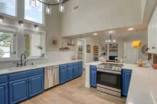 202 N Big Spur, Horseshoe Bay, TX 78657 - Photo 16