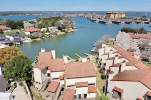 509 Short Circuit, Horseshoe Bay, TX 78657 - Photo 2