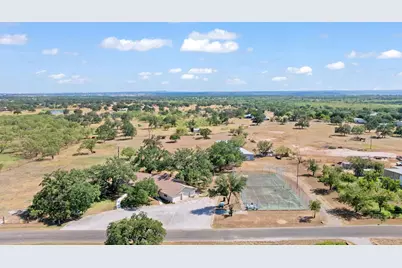 433 Paseo De Vaca, Marble Falls, TX 78654 - Photo 2
