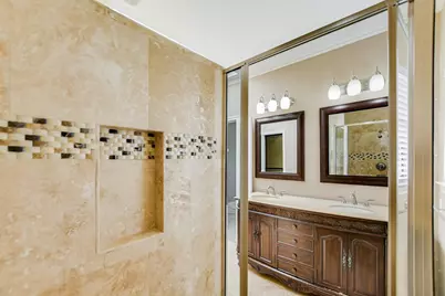 2104 Chipshot Ct, Spicewood, TX 78669 - Photo 16