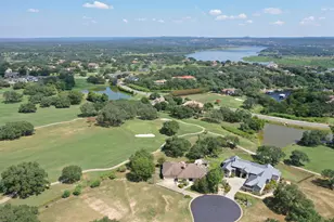 2104 Chipshot Ct, Spicewood, TX 78669 - Photo 2