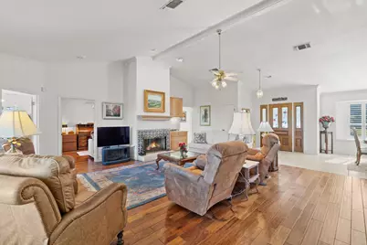 1310 Clayton Nolen, Horseshoe Bay, TX 78657 - Photo 4