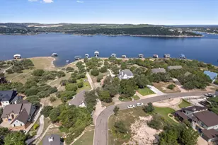 504 Lakeshore Cir, Lago Vista, TX 78645 - Photo 2