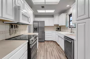 306 Ave D, Marble Falls, TX 78654 - Photo 12