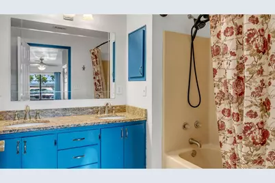 306 Avenue D, Marble Falls, TX 78654 - Photo 16