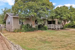 306 Ave D, Marble Falls, TX 78654 - Photo 4
