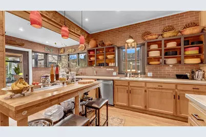 308 W Wallace Street, Llano, TX 78643 - Photo 10