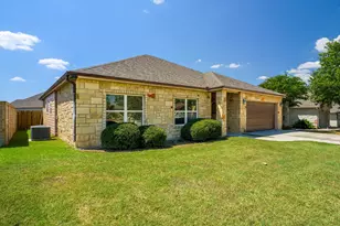 419 Spyglass St, Meadowlakes, TX 78654 - Photo 4