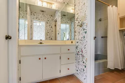 104 Island Dr. #G, Horseshoe Bay, TX 78657 - Photo 12