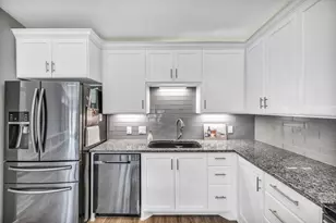 100 Bay Point Dr, Horseshoe Bay, TX 78657 - Photo 4