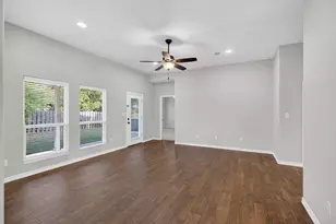 237 Meadowlakes Dr, Meadowlakes, TX 78654 - Photo 10