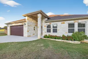 237 Meadowlakes Dr, Meadowlakes, TX 78654 - Photo 28