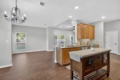 237 Meadowlakes Drive, Meadowlakes, TX 78654 - Photo 4