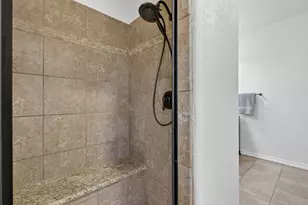 237 Meadowlakes Dr, Meadowlakes, TX 78654 - Photo 16