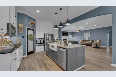 709 Three Creeks Dr, Bertram, TX 78605 - Photo 16