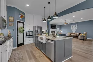 709 Three Creeks Dr, Bertram, TX 78605 - Photo 16