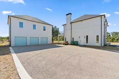 301 Twisted Oak Drive, Horseshoe Bay, TX 78657 - Photo 2