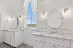 301 Twisted Oak Dr, Horseshoe Bay, TX 78657 - Photo 16