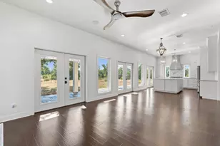 301 Twisted Oak Dr, Horseshoe Bay, TX 78657 - Photo 12