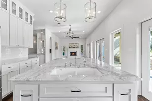 301 Twisted Oak Dr, Horseshoe Bay, TX 78657 - Photo 8