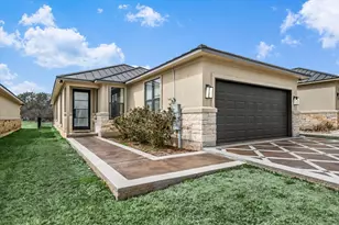 319 Parallel Cir, Horseshoe Bay, TX 78657 - Photo 2