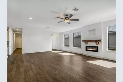 319 Parallel Circle, Horseshoe Bay, TX 78657 - Photo 8