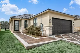 319 Parallel Cir, Horseshoe Bay, TX 78657 - Photo 2