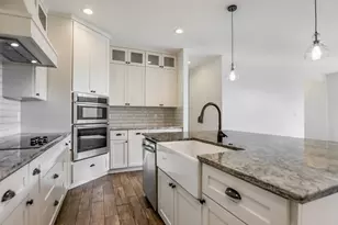 319 Parallel Cir, Horseshoe Bay, TX 78657 - Photo 12