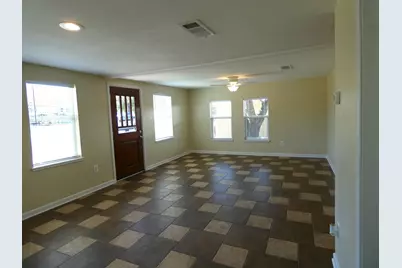 1007 E Wallace, Llano, TX 78643 - Photo 4