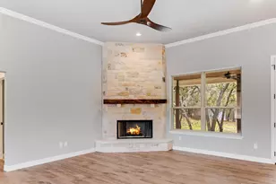 914 W Oak Ridge Dr, Marble Falls, TX 78654 - Photo 10