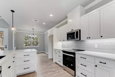 914 W Oakridge Drive, Marble Falls, TX 78654 - Photo 6