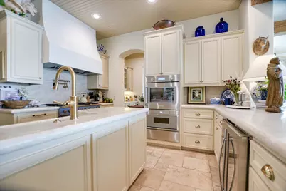 519 Lighthouse Drive, Horseshoe Bay, TX 78657 - Photo 10